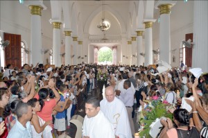 a Catedral San Jerónimo recibió  al Padre León 001