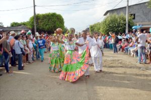 a desfile  de las aguadors San pelayo 2016 059