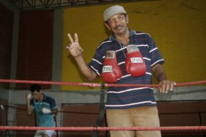 COLOMBIA …. NOTICIA DE ÚLTIMA HORA …..  El Boxeo se viste de Luto….acaba de fallecer en Montería el exboxeador Francisco «El Yata» Durango.