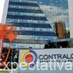 La Contraloría General presentó su más reciente informe financiero sobre la situación de las Entidades Promotoras de Salud (EPS), con corte al 31 de diciembre de 2024. El informe reveló una “profunda crisis estructural” en las EPS intervenidas por el gobierno, que acumulan una deuda de 32,9 billones de pesos