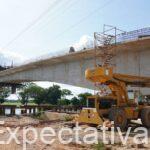 Gobernador Erasmo Zuleta supervisó avances del Puente Marralú en Ayapel, obra clave para conectar al sur de Córdoba