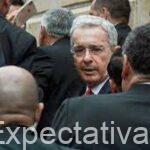 HISTÓRICO: … Álvaro Uribe, expresidente de Colombia, condenado a 12 años de prisión domiciliaria