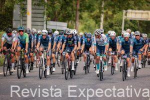 El ciclismo y el running se apoderaron del domingo deportivo en Córdoba. El gobernador Erasmo Zuleta dio la apertura a la Ruta Montería Córdoba 2025