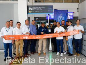 Internacionalización del aeropuerto: Alcalde Hugo Kerguelén entregó moderno equipo de Biomig para fortalecer el control migratorio en el Aeropuerto Los Garzones