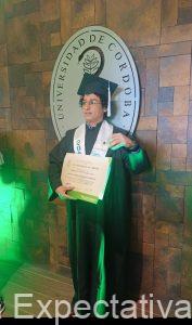 En el día de hoy Jueves 18 de Diciembre 2025, El Joven HAZAEL PATERNINA LLORENTE, recibió grado en Magister en M..Ed in English Language Teaching, Título que le otorgó la Universidad de Córdoba.